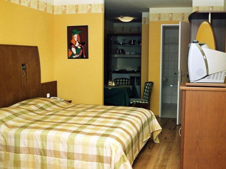 Sunset Motel Szombathely Quarto foto